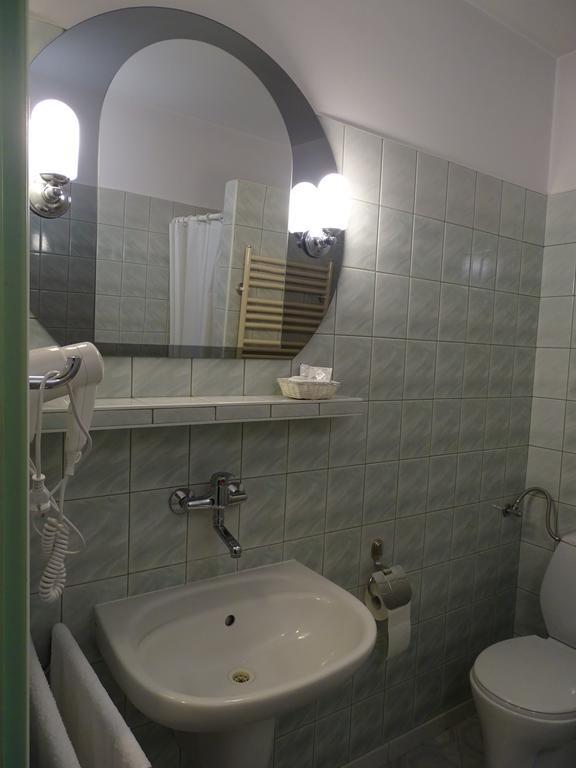 Motel 2000 Stęszew Buitenkant foto