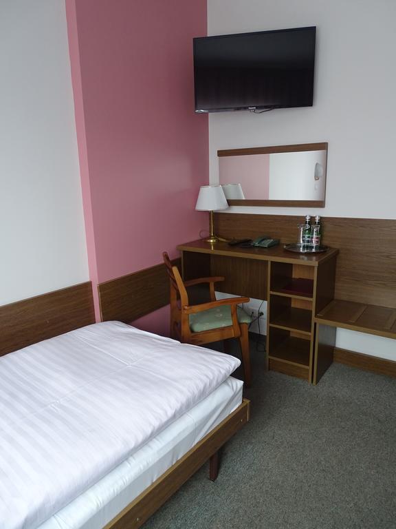Motel 2000 Stęszew Buitenkant foto